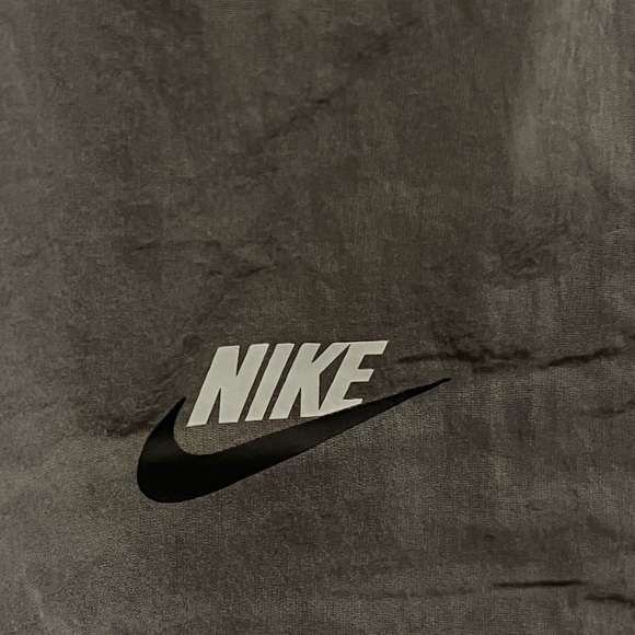 Nike Men's size Medium Grey & White Track Pants - Picture 3 of 8